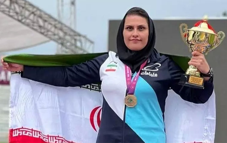 زنان کشتی‌گیر ایرانی